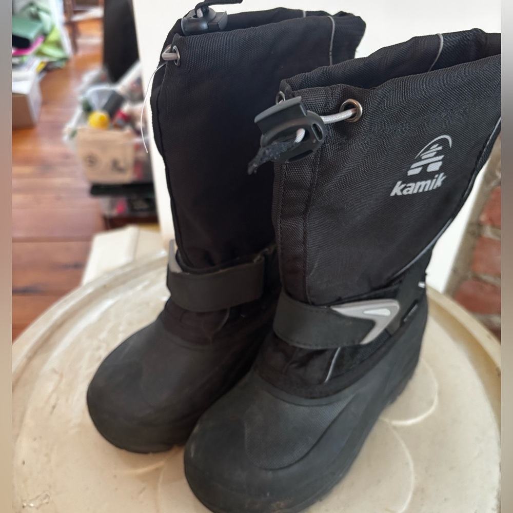 Jamil kids snowboots size 1